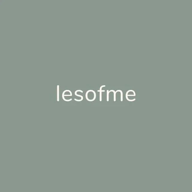 Les of Me logo