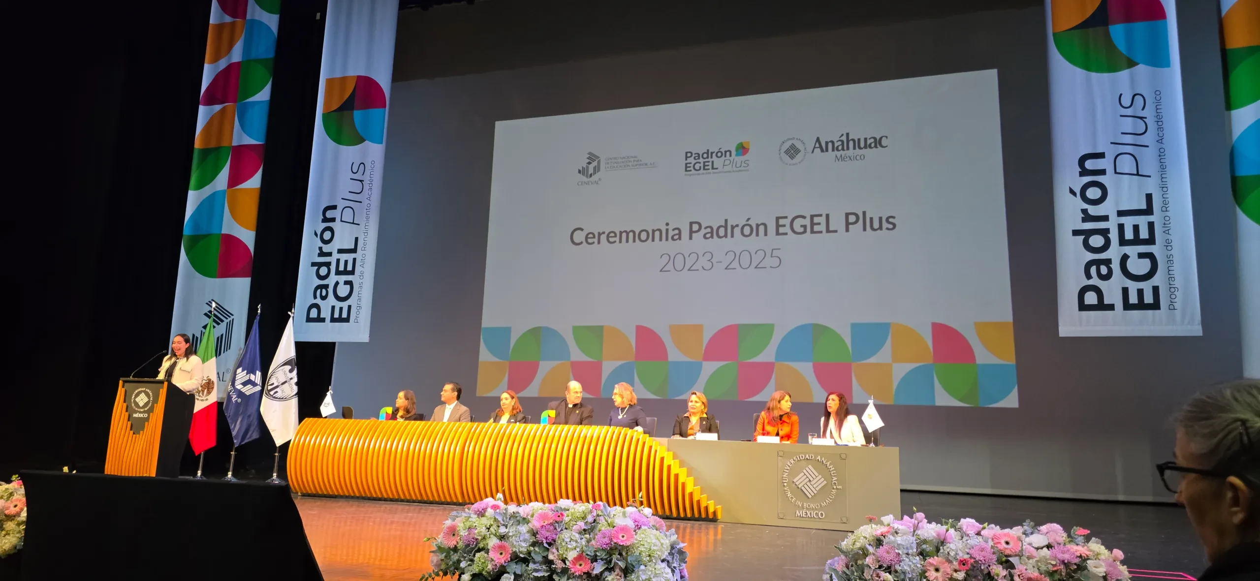Ceremonia Programa EGEL Plus al alto rendimiento académico