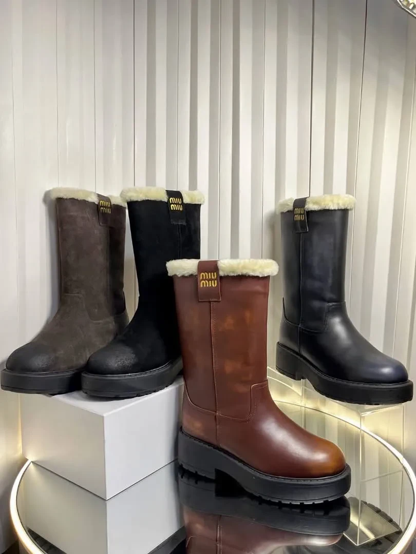 00153 Miu Miu Winter boots 10-7-2026