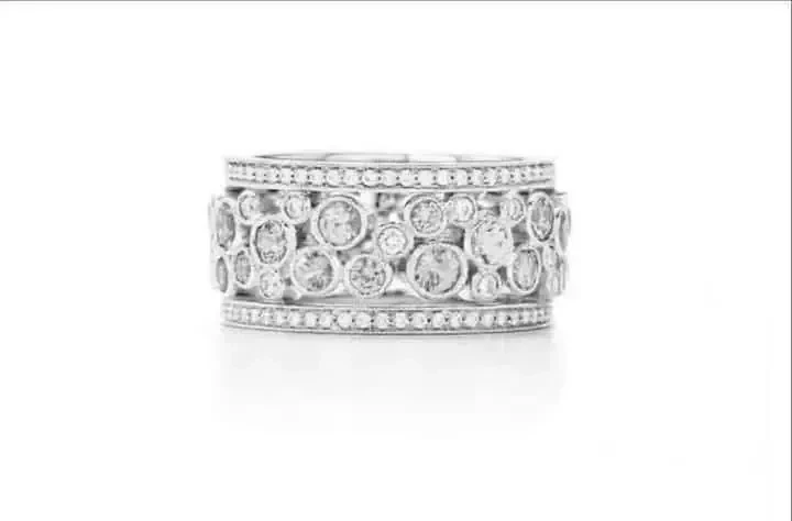 00121 T&Co Dinner Ring