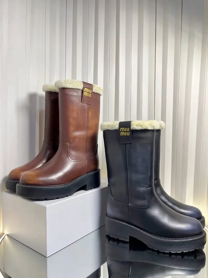 00153 Miu Miu Winter boots 10-7-2026