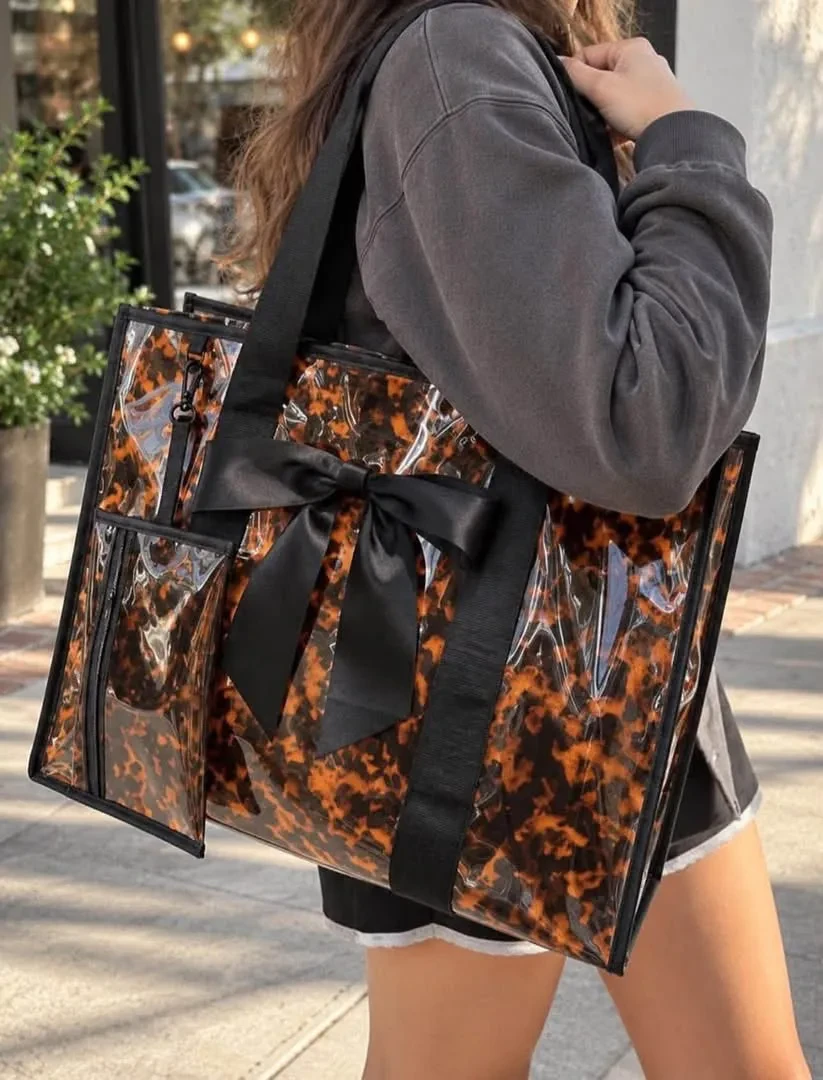 00199 Boutique Leopard Bow Tote 10-14-2026