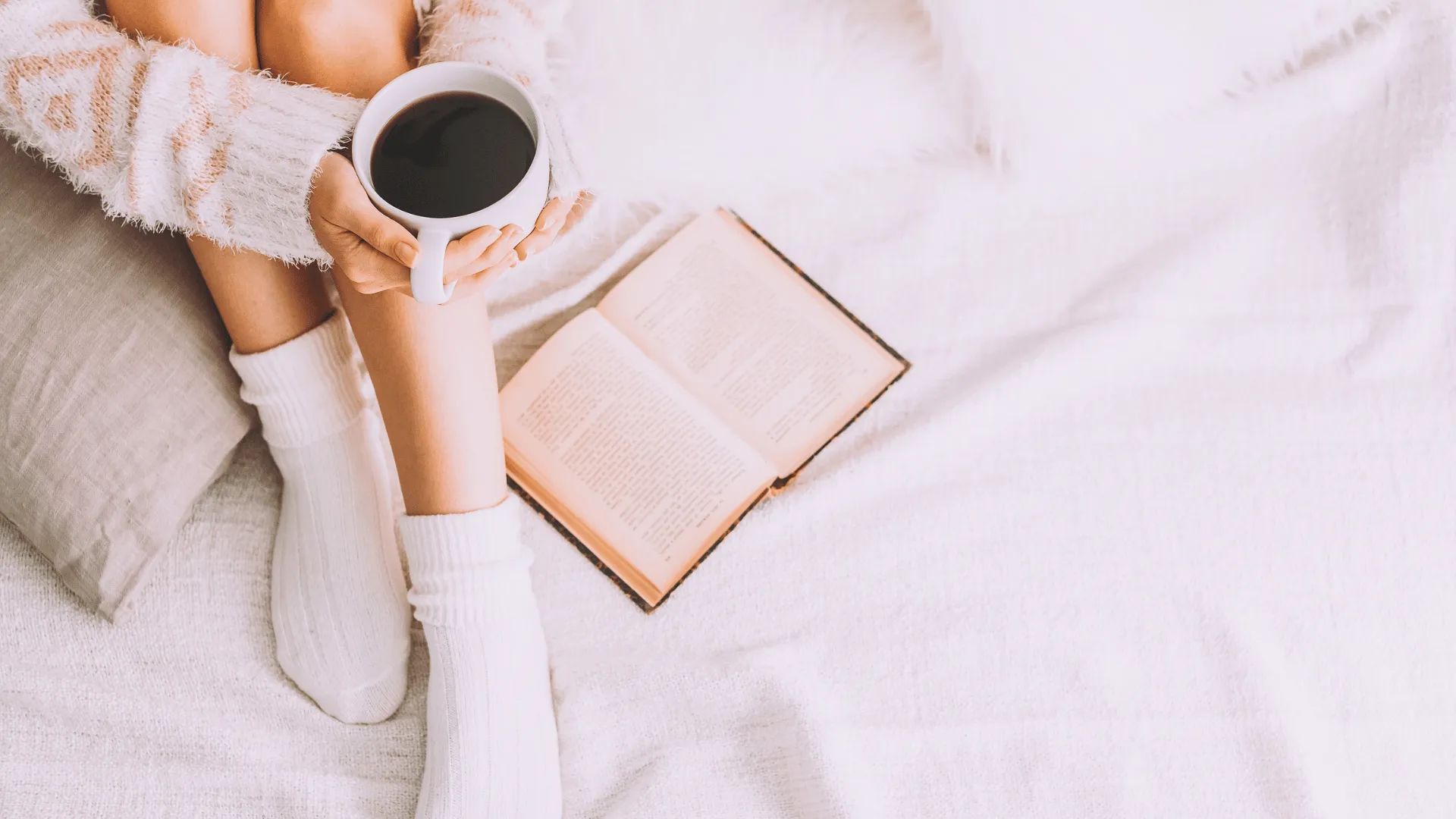 Womb & Bloom Posts & Chat banner