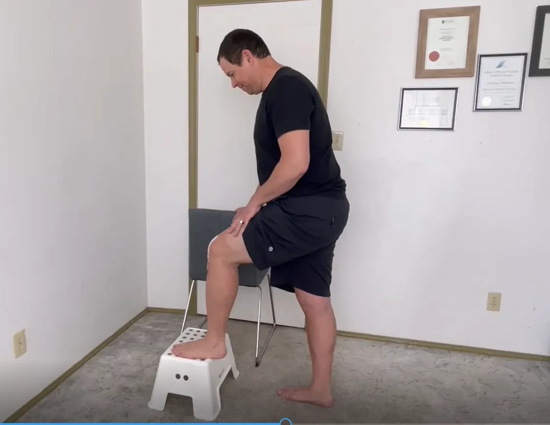 Knee Bend #2 - Step Stretch lesson poster
