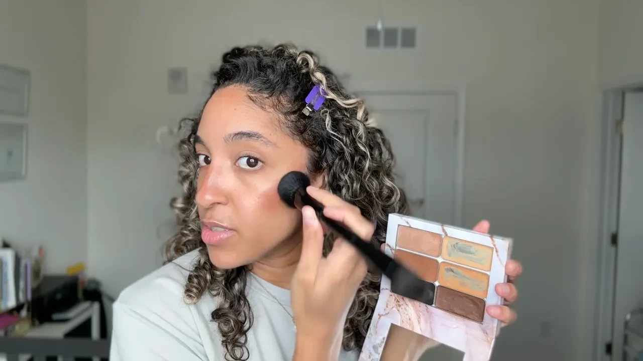 BONUS LESSON: The 5 Minute Makeup Routine lesson poster