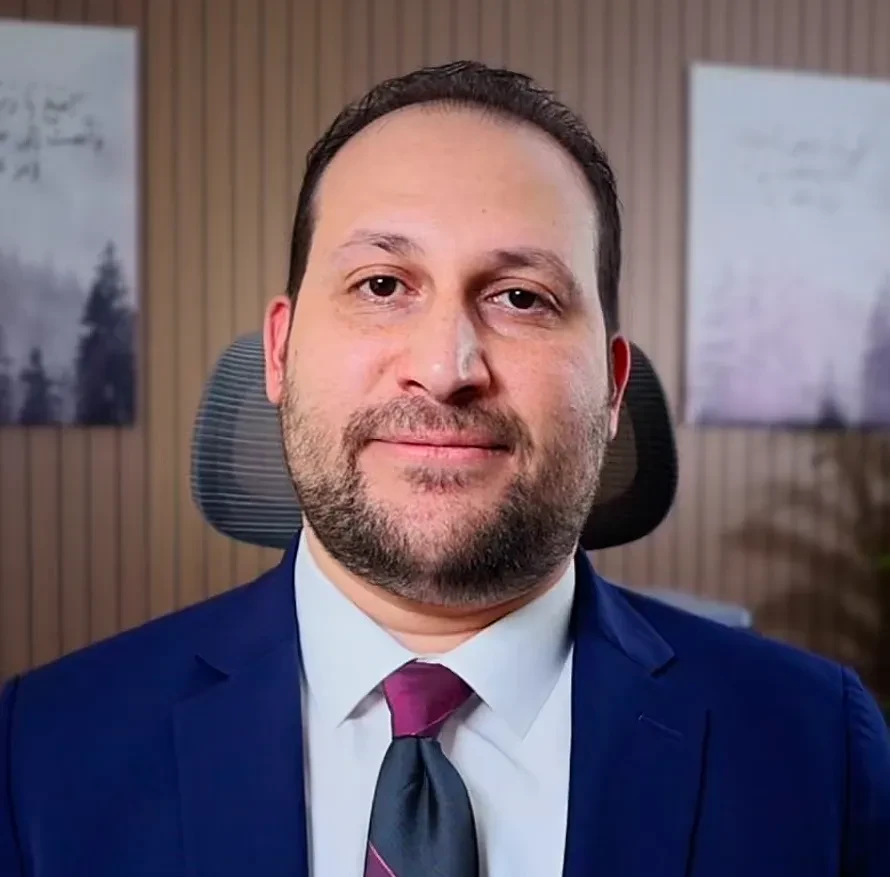 الدورة التدريبية الشاملة عن كل شيء عن لم الشمل العائلي من البداية حتى ما بعد الموافقة logo