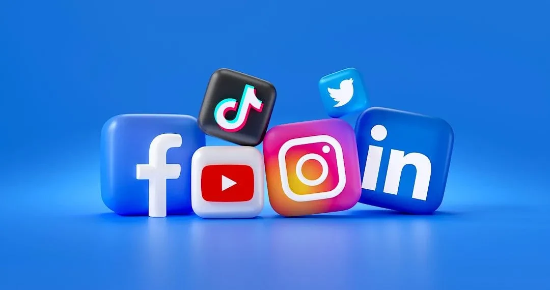 Day 12 — Simple Social Media Strategy for Teachers lesson poster