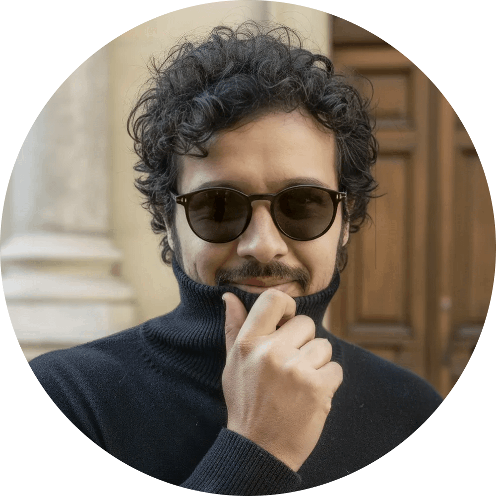 GRAVIDADE PRÓPRIA logo